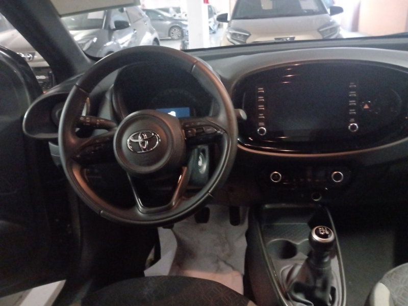 Toyota Aygo X usata a Milano (9)
