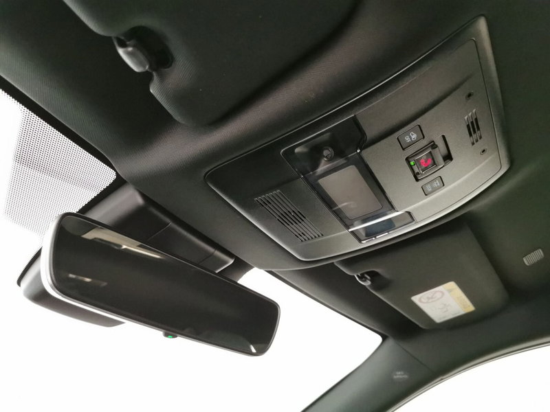 Lexus UX usata a Roma (18)