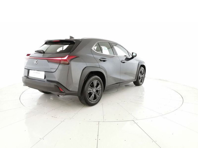 Lexus UX usata a Roma (3)