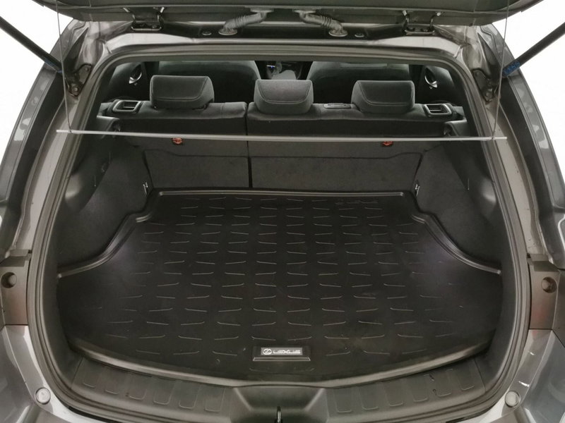 Lexus UX usata a Roma (7)