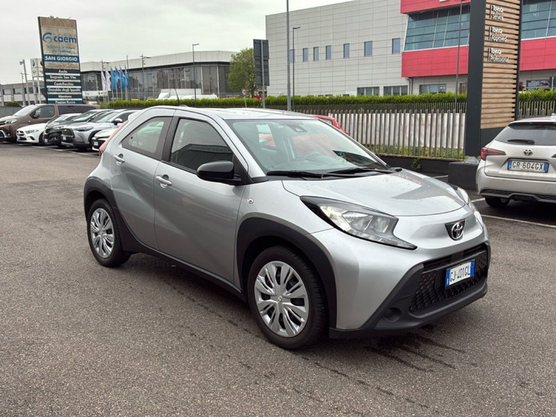 Toyota Aygo X usata a Mantova (8)