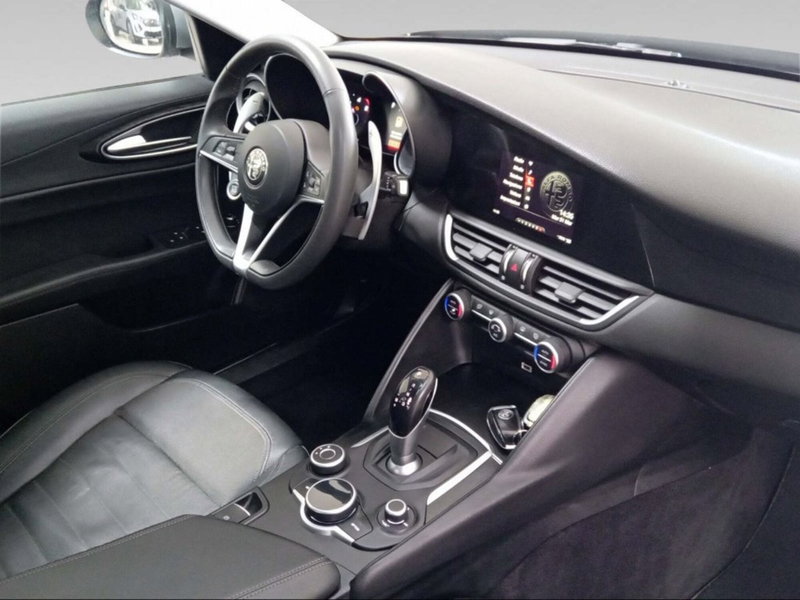 Alfa Romeo Giulia usata a Siena (12)