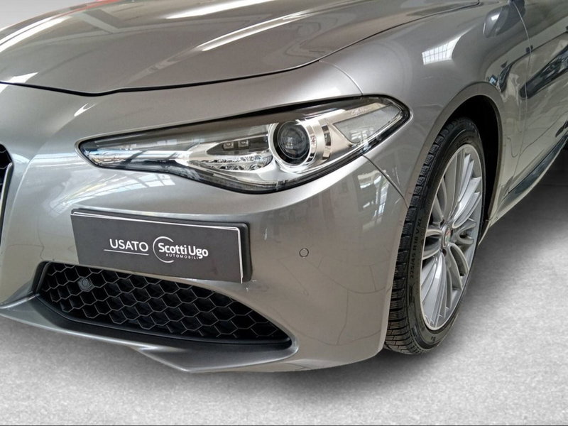 Alfa Romeo Giulia usata a Siena (2)