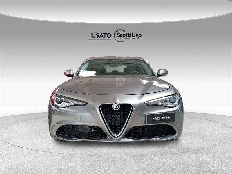 Alfa Romeo Giulia usata a Siena (3)