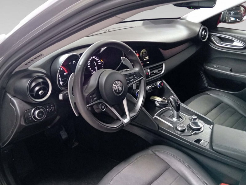Alfa Romeo Giulia usata a Siena (9)