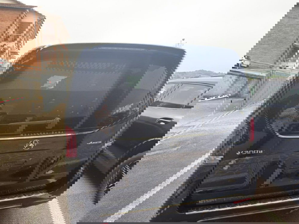 Mercedes-Benz Classe V nuova a Firenze (5)