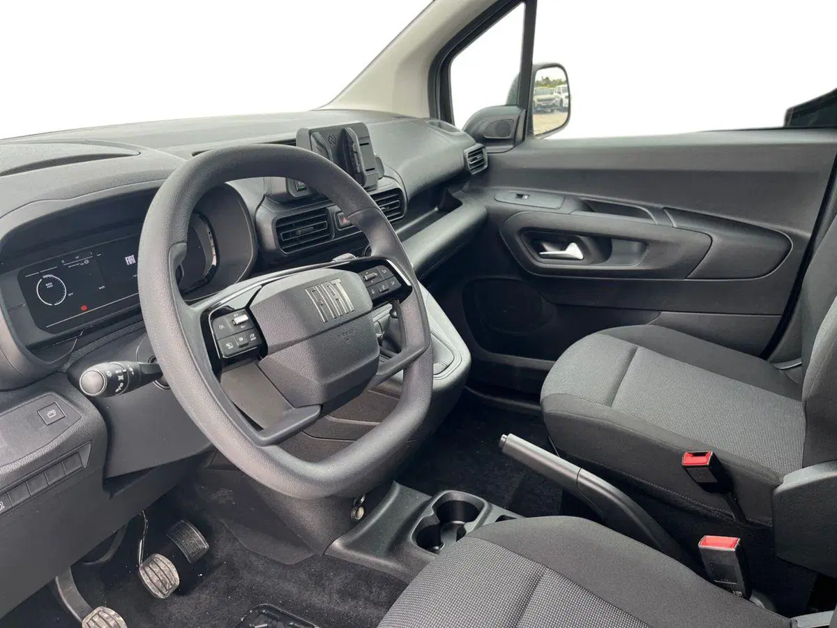 Fiat Doblò Furgone nuova a Bari (10)