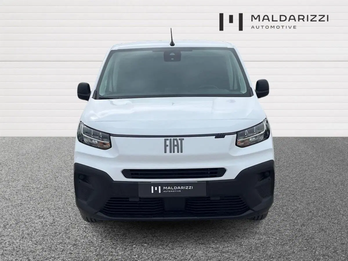 Fiat Doblò Furgone nuova a Bari (2)