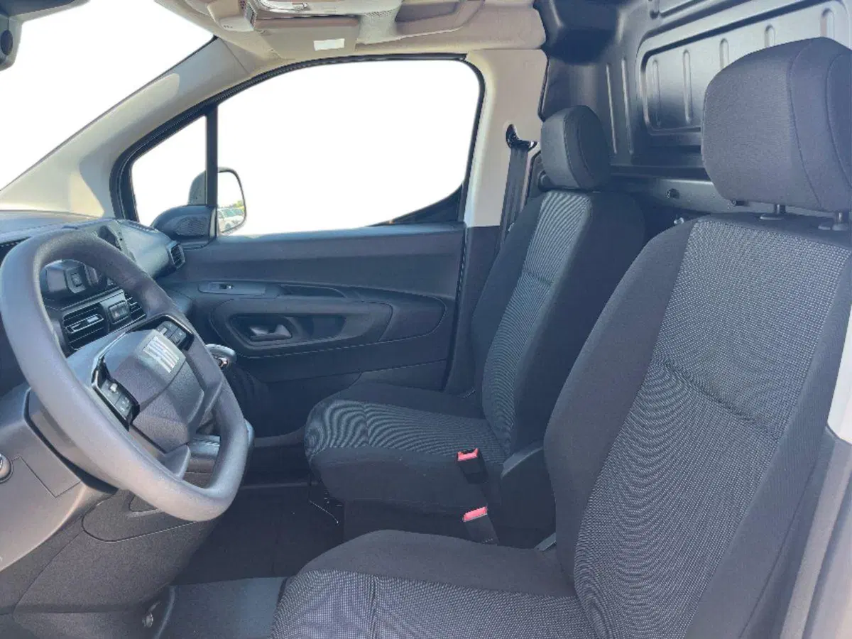 Fiat Doblò Furgone nuova a Bari (7)
