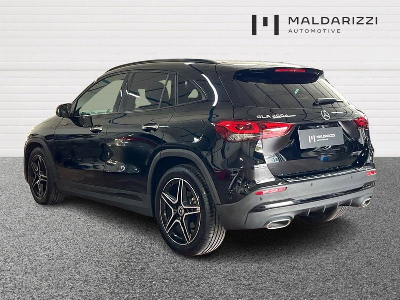 Mercedes-Benz GLA SUV usata a Bari (4)