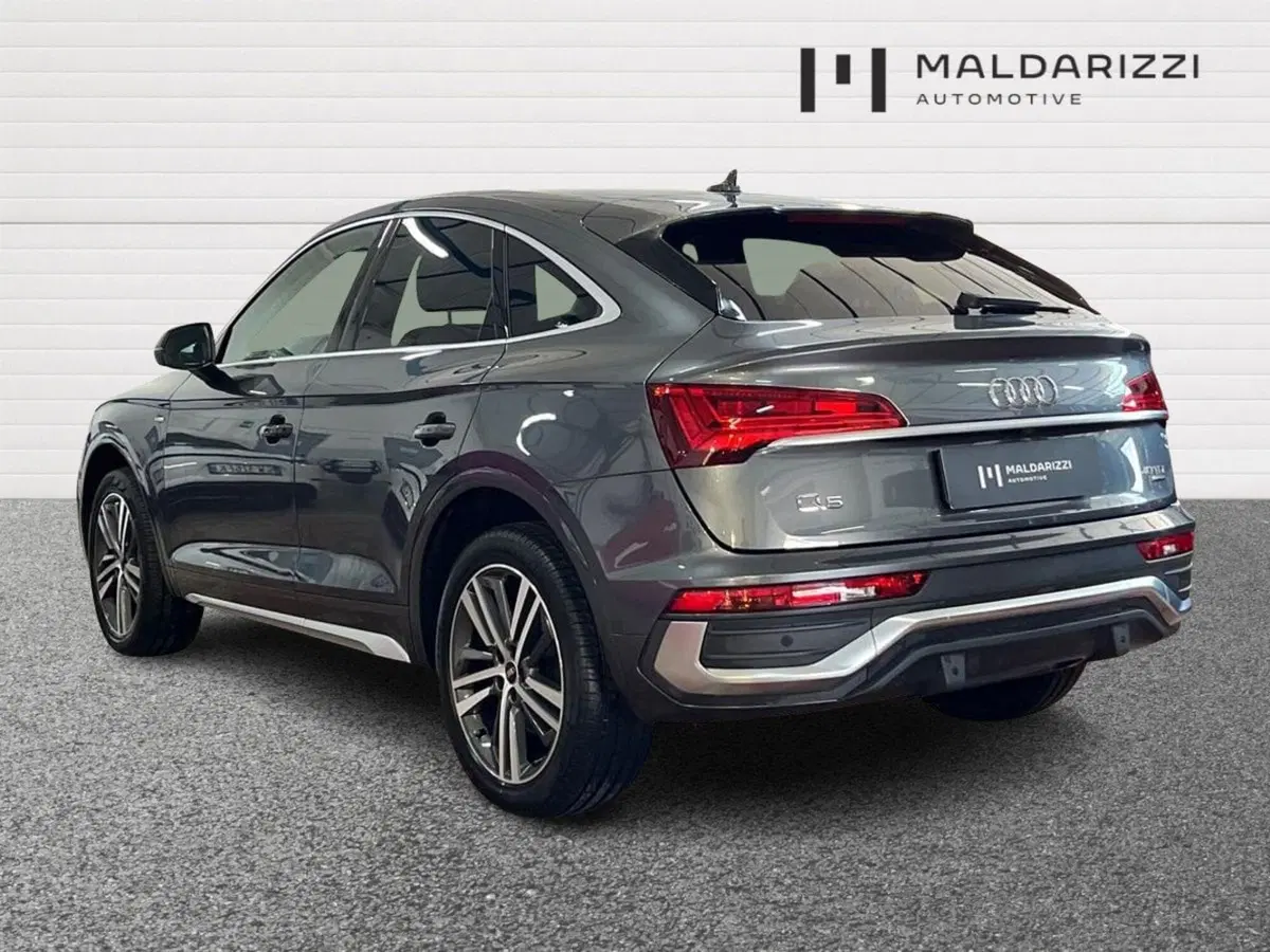 Audi Q5 Sportback usata a Bari (4)