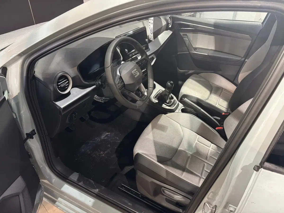 SEAT Ibiza nuova a Ferrara (9)