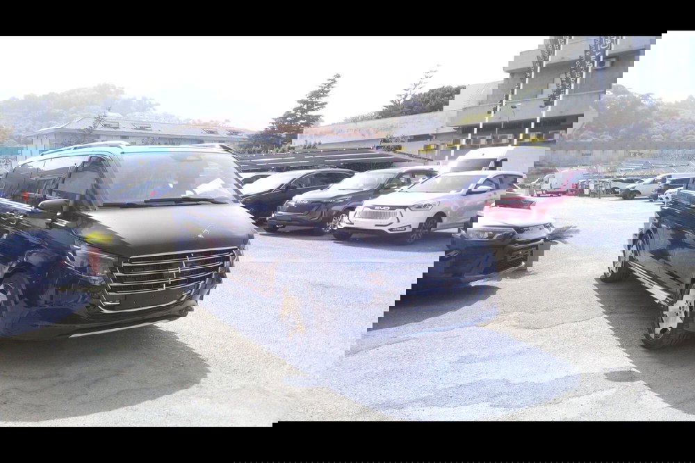 Mercedes-Benz Classe V nuova a Pescara (2)