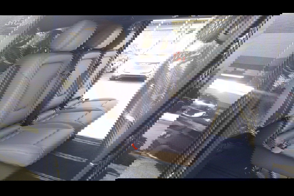 Mercedes-Benz Classe V nuova a Pescara (8)