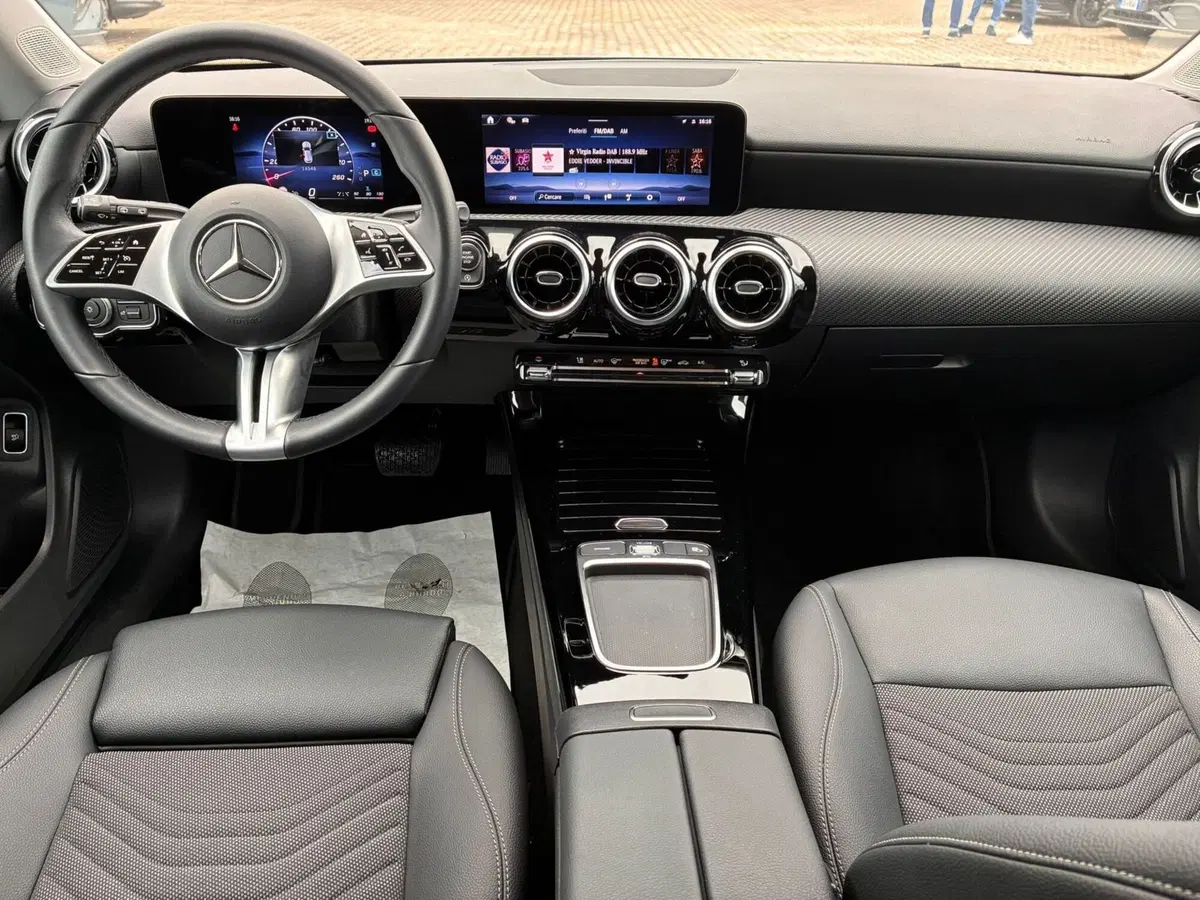 Mercedes-Benz CLA Shooting Brake usata a Chieti (9)