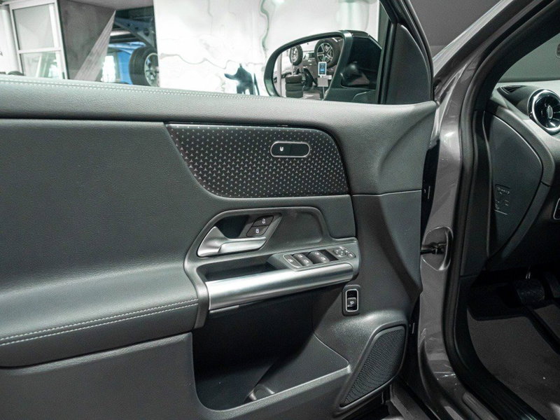 Mercedes-Benz GLA SUV nuova a Ancona (11)
