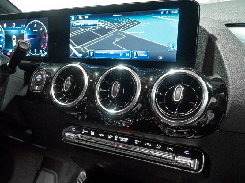 Mercedes-Benz GLA SUV nuova a Ancona (20)