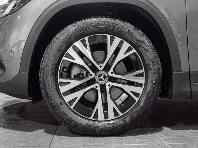 Mercedes-Benz GLA SUV nuova a Ancona (7)