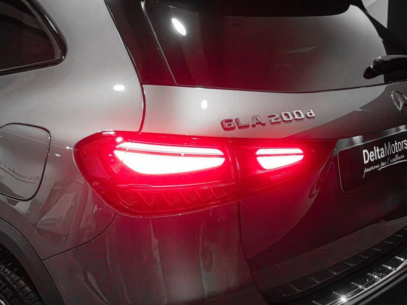 Mercedes-Benz GLA SUV nuova a Ancona (8)