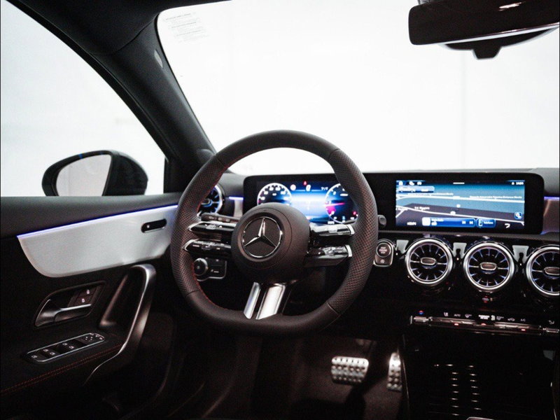 Mercedes-Benz Classe A Sedan nuova a Macerata (11)