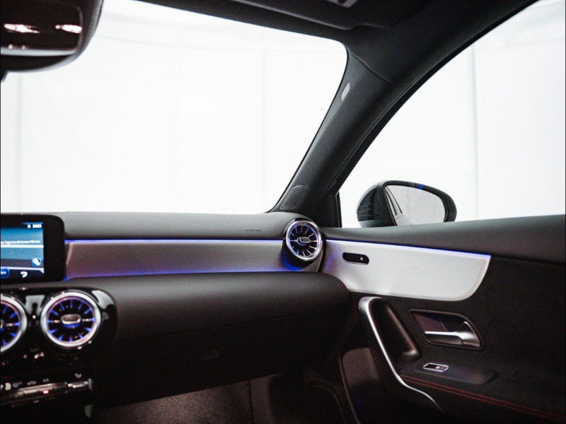 Mercedes-Benz Classe A Sedan nuova a Macerata (12)