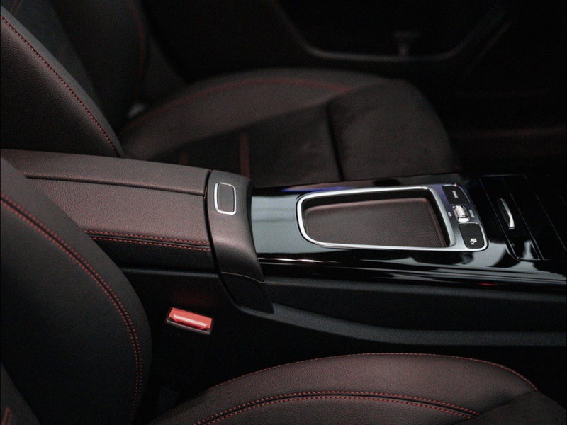 Mercedes-Benz Classe A Sedan nuova a Macerata (16)