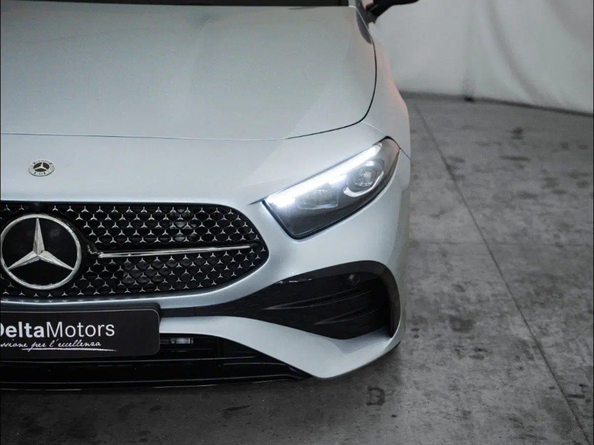 Mercedes-Benz Classe A Sedan nuova a Macerata (20)