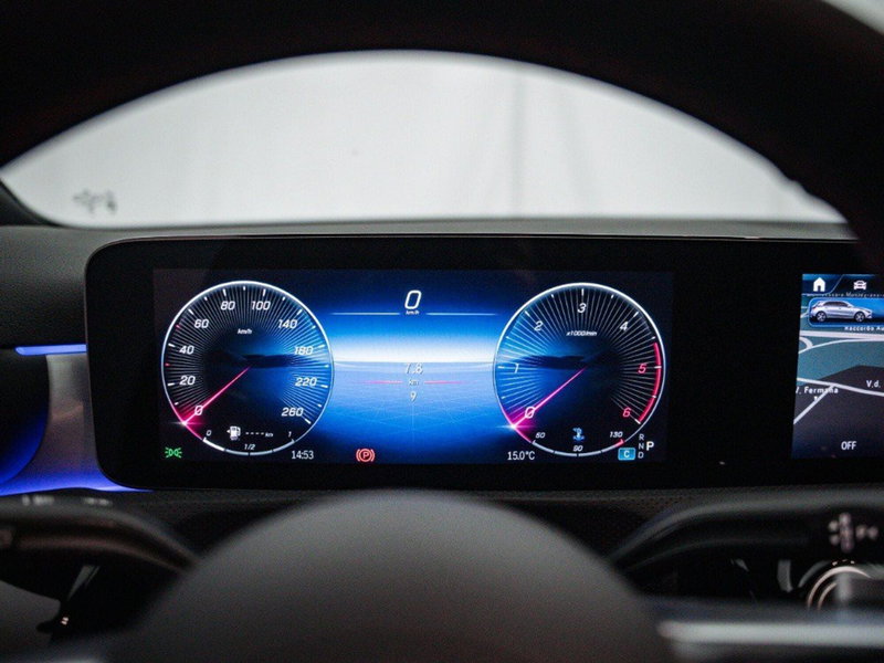 Mercedes-Benz Classe A Sedan nuova a Macerata (7)