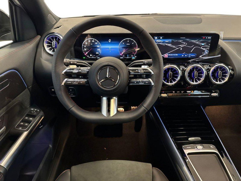 Mercedes-Benz GLA SUV nuova a Macerata (11)