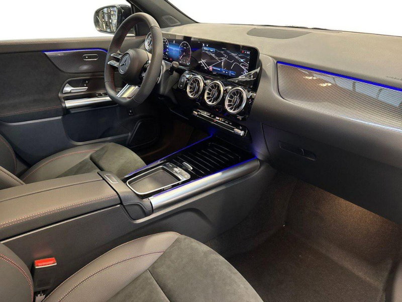 Mercedes-Benz GLA SUV nuova a Macerata (12)