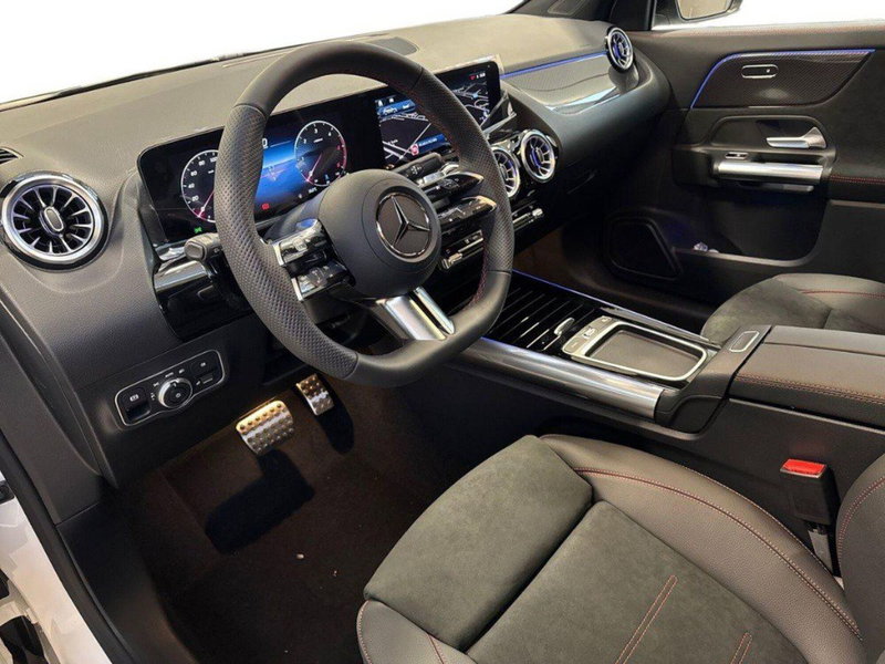 Mercedes-Benz GLA SUV nuova a Macerata (16)