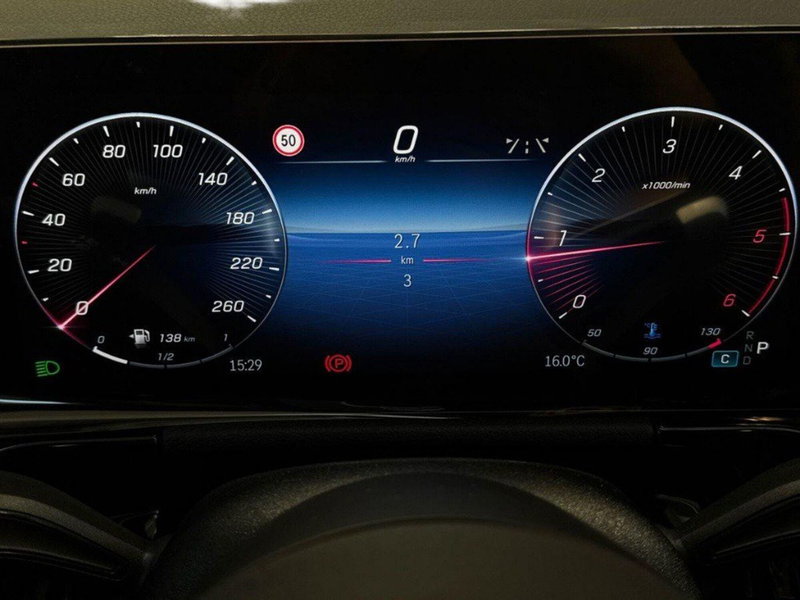 Mercedes-Benz GLA SUV nuova a Macerata (9)