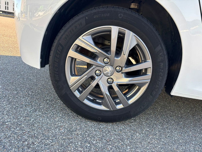 Peugeot 208 usata a Vercelli (2)