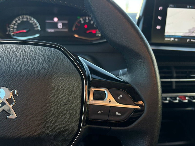 Peugeot 208 usata a Vercelli (7)