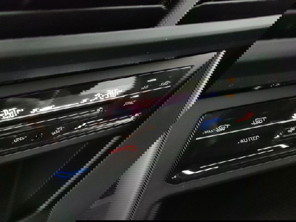 Volkswagen Taigo usata a Napoli (15)