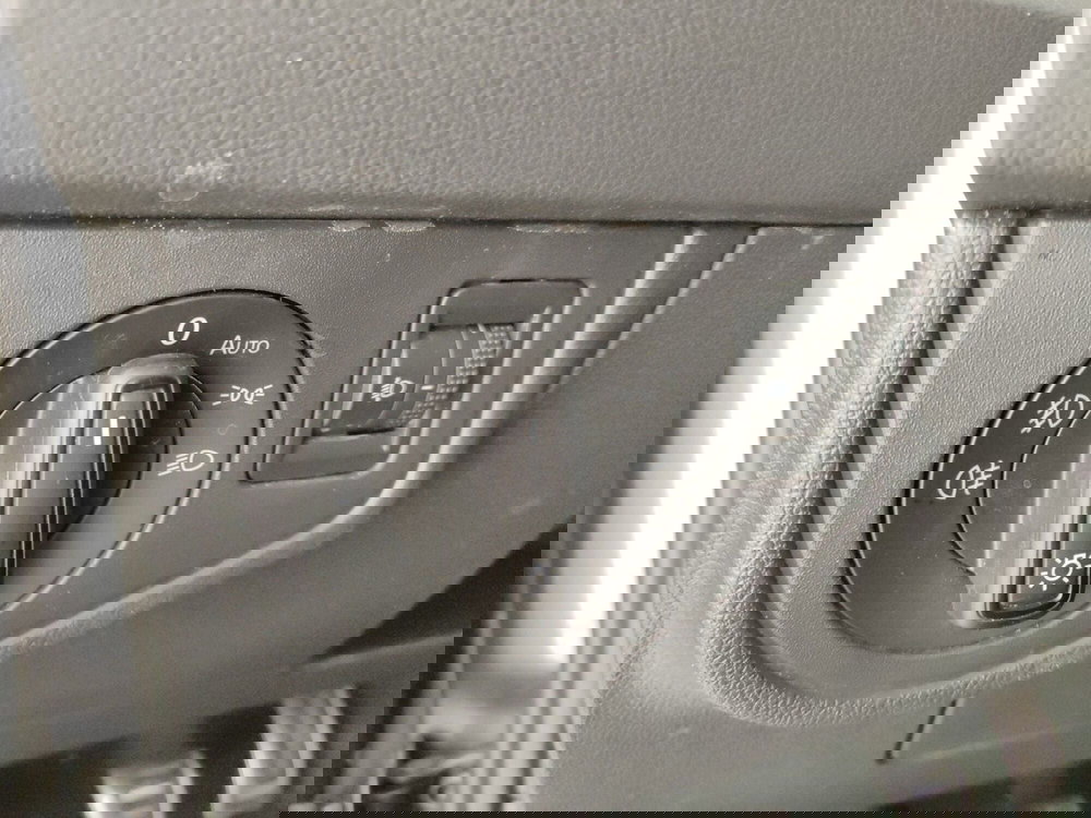 Volkswagen Taigo usata a Napoli (17)