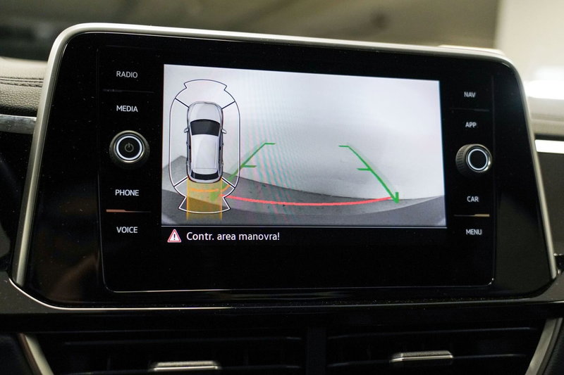 Volkswagen T-Roc usata a Varese (15)