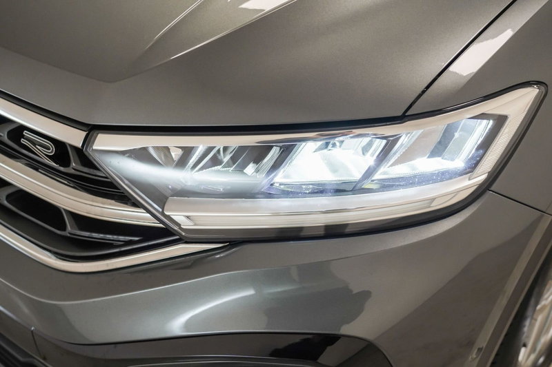 Volkswagen T-Roc usata a Varese (8)