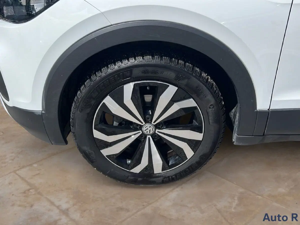 Volkswagen T-Cross usata a Potenza (17)