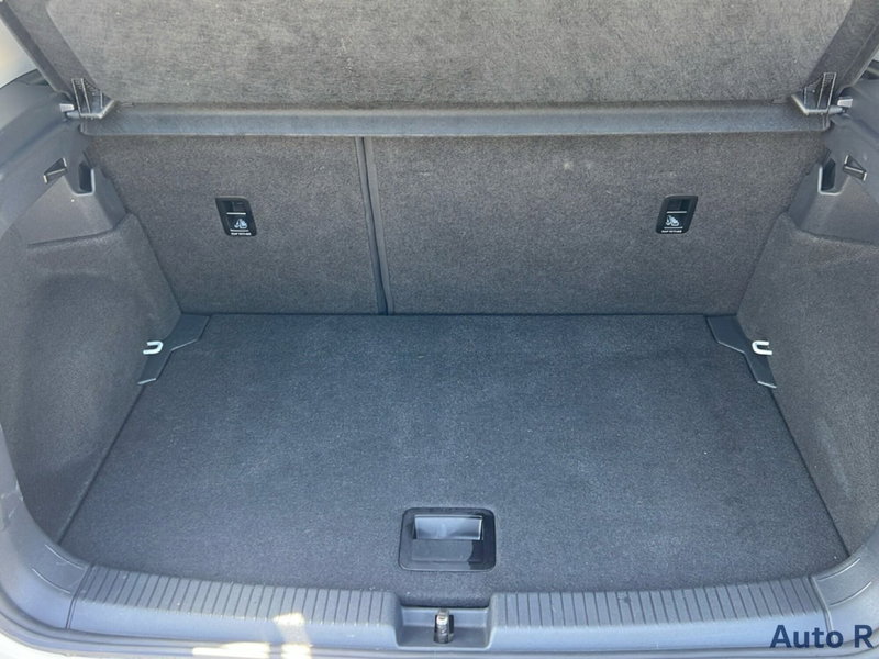 Volkswagen T-Cross usata a Potenza (8)