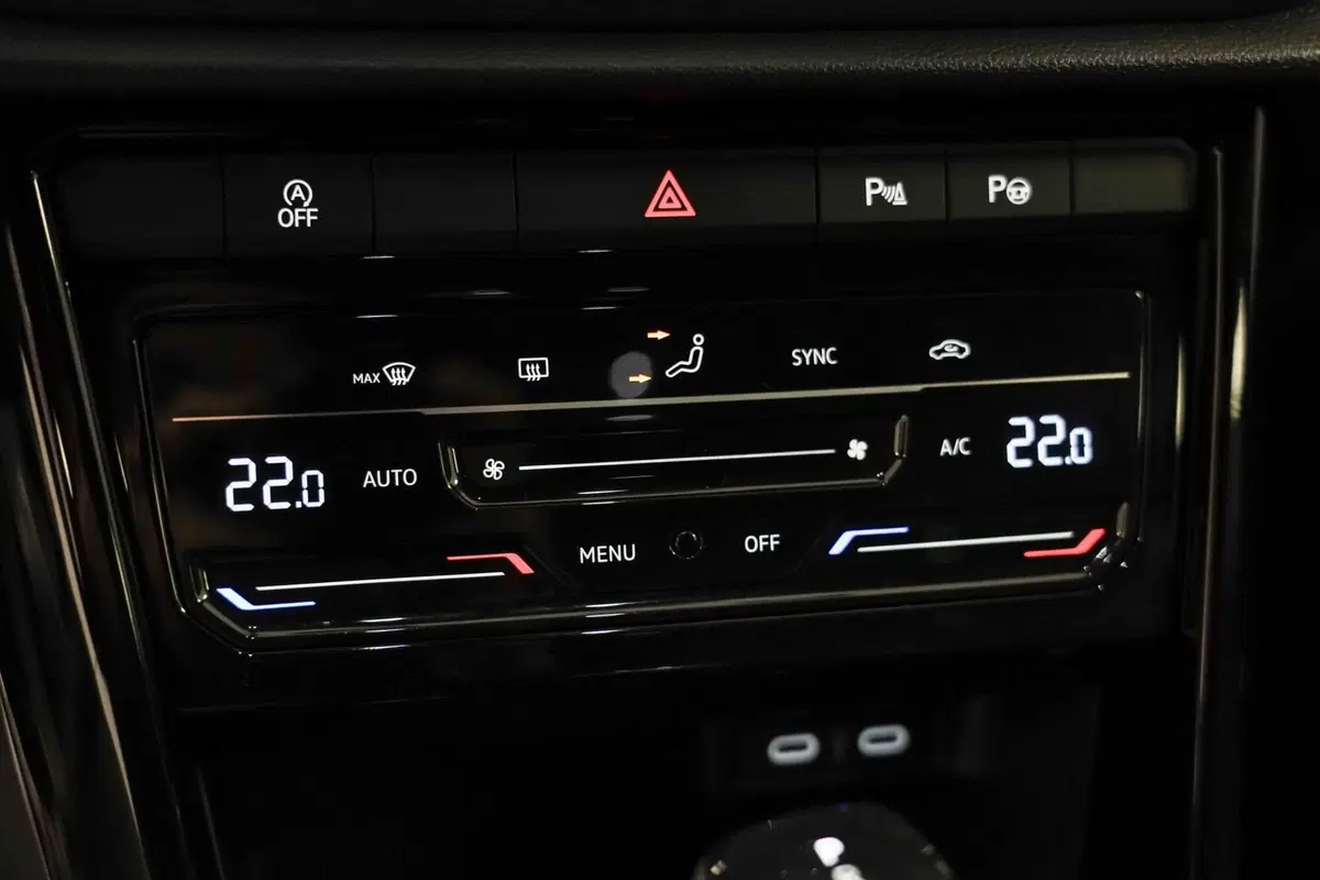 Volkswagen T-Roc usata a Varese (17)