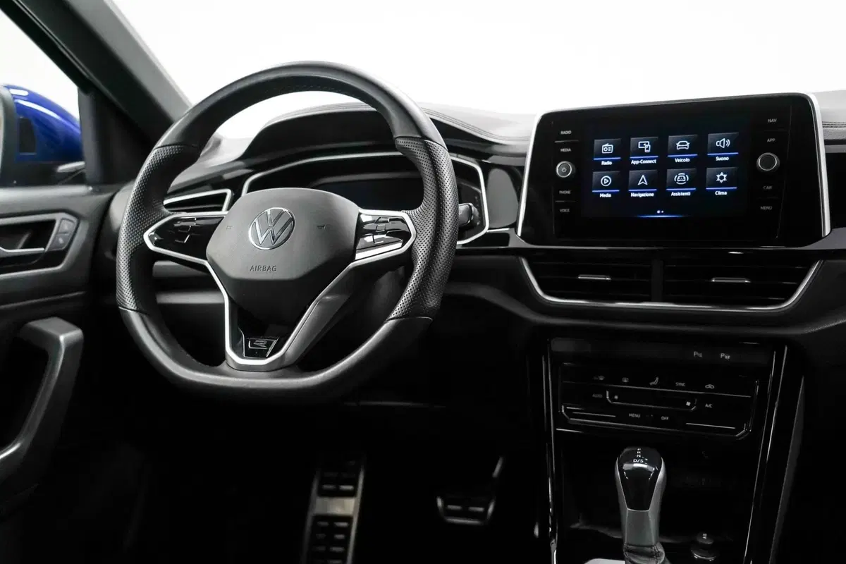 Volkswagen T-Roc usata a Varese (11)