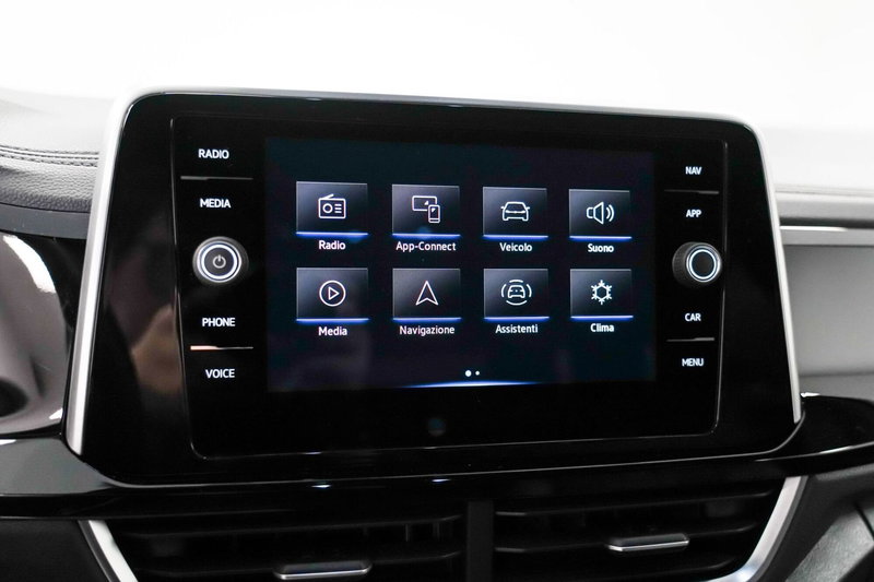 Volkswagen T-Roc usata a Varese (15)