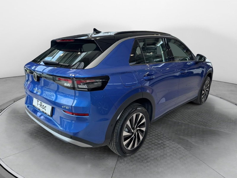 Volkswagen T-Roc nuova a Varese (4)