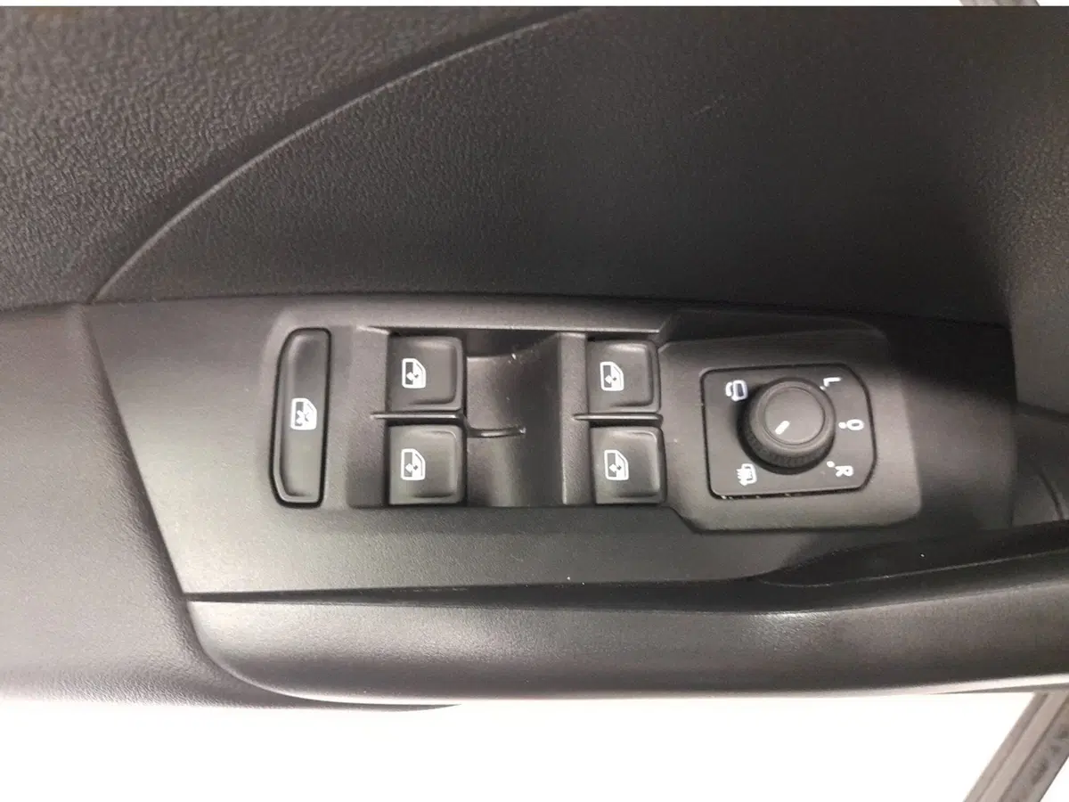 Volkswagen T-Cross usata a Bologna (9)