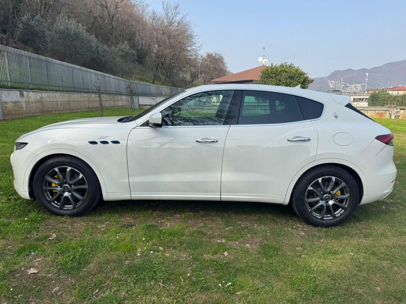 Maserati Levante usata a Salerno (10)