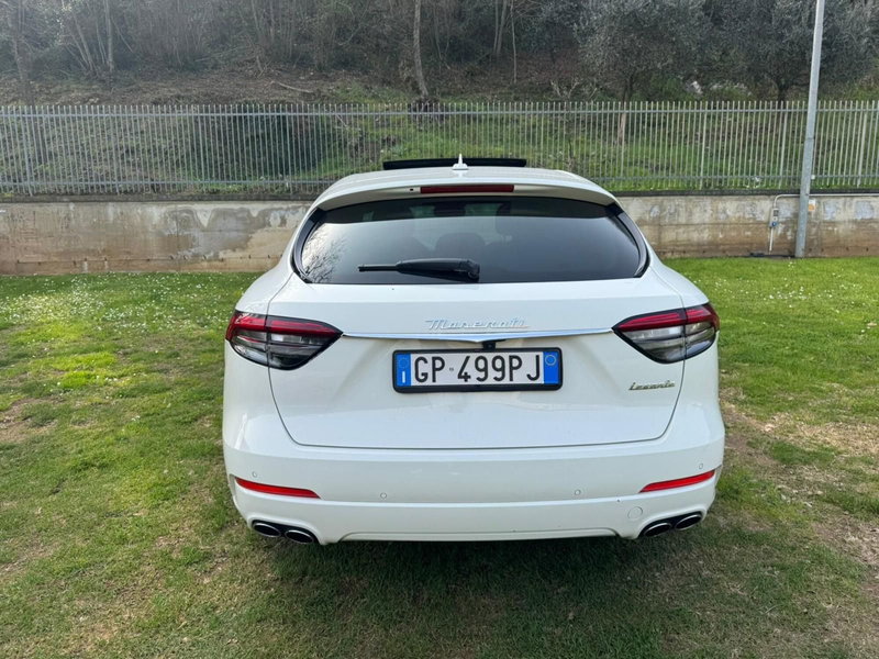 Maserati Levante usata a Salerno (11)