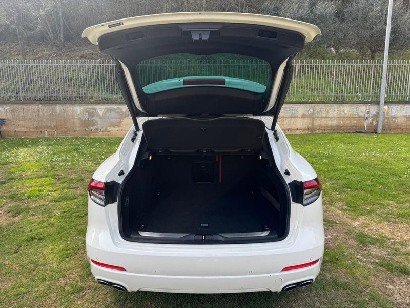 Maserati Levante usata a Salerno (12)