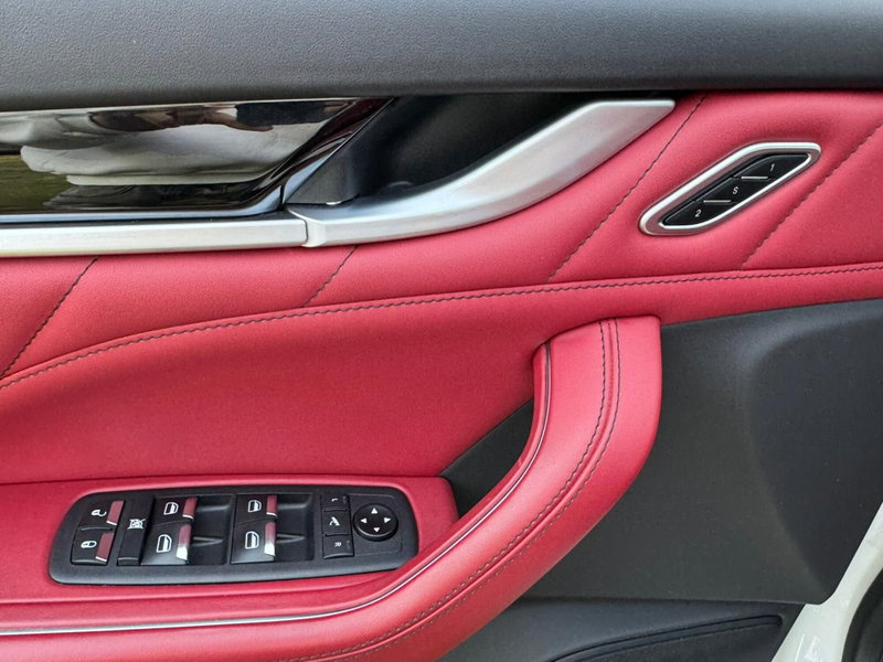 Maserati Levante usata a Salerno (18)