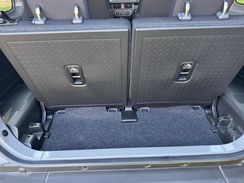 Suzuki Jimny nuova a Salerno (12)